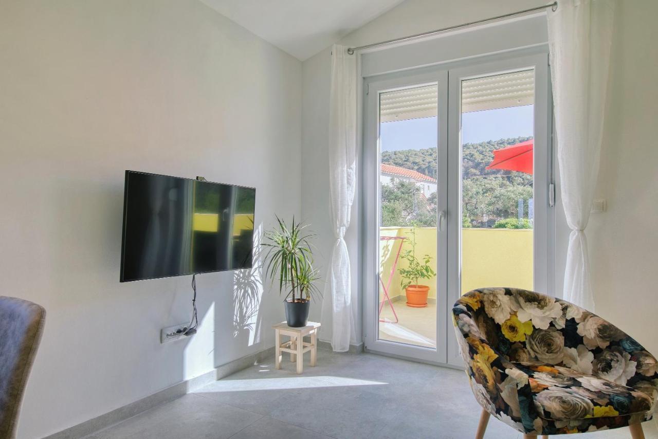 Apartment Gaby Bozava Bagian luar foto